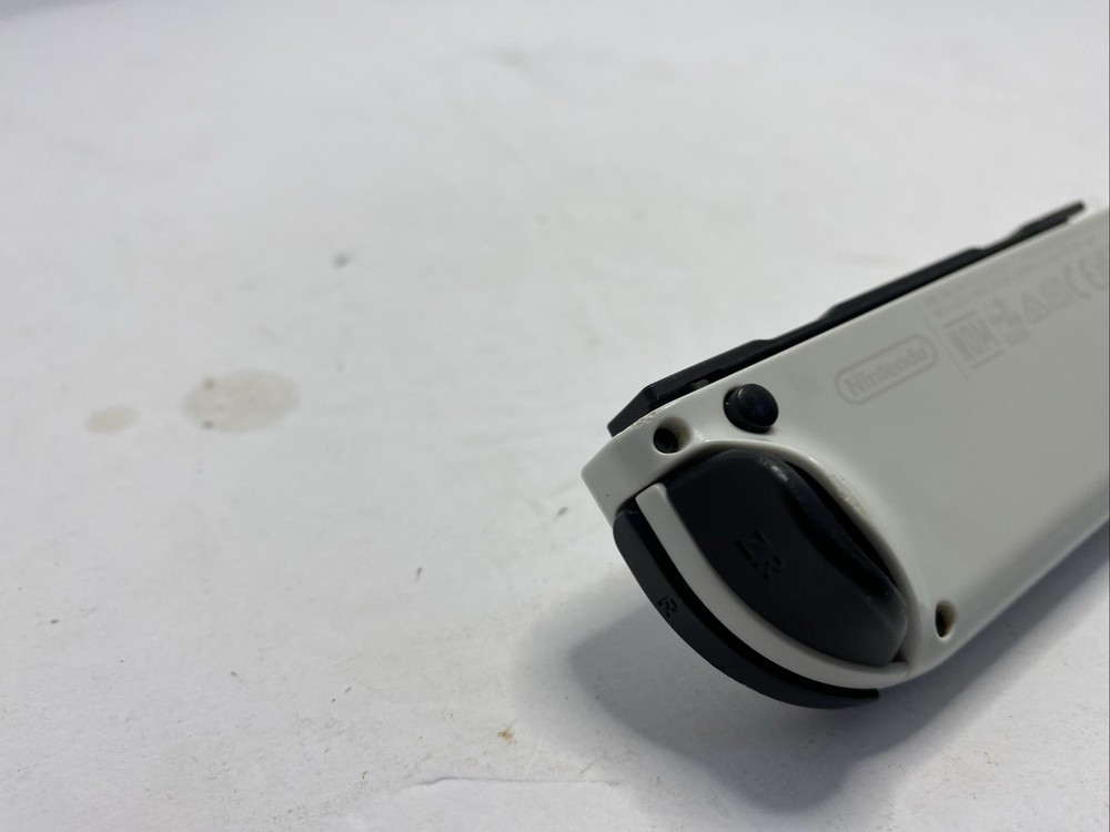 Nintendo Switch Right Joy-Con White OEM Controller HAC-015