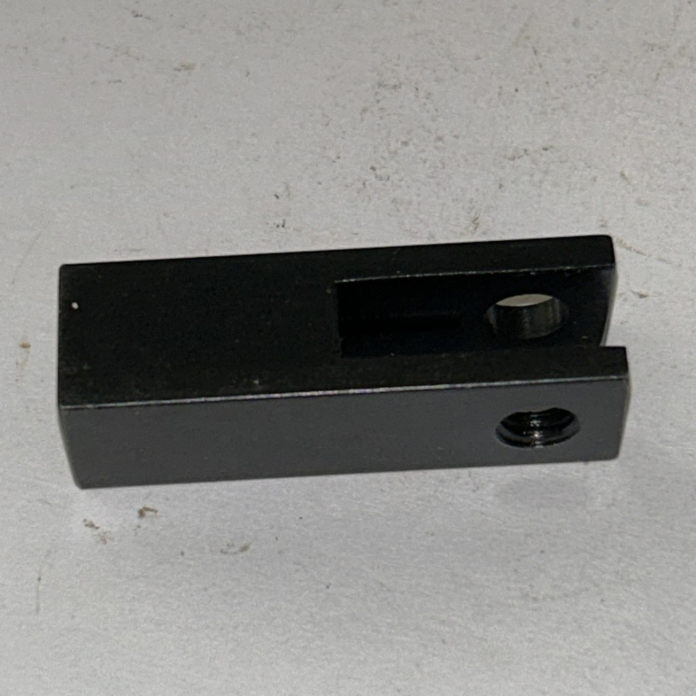 980252 Yoke