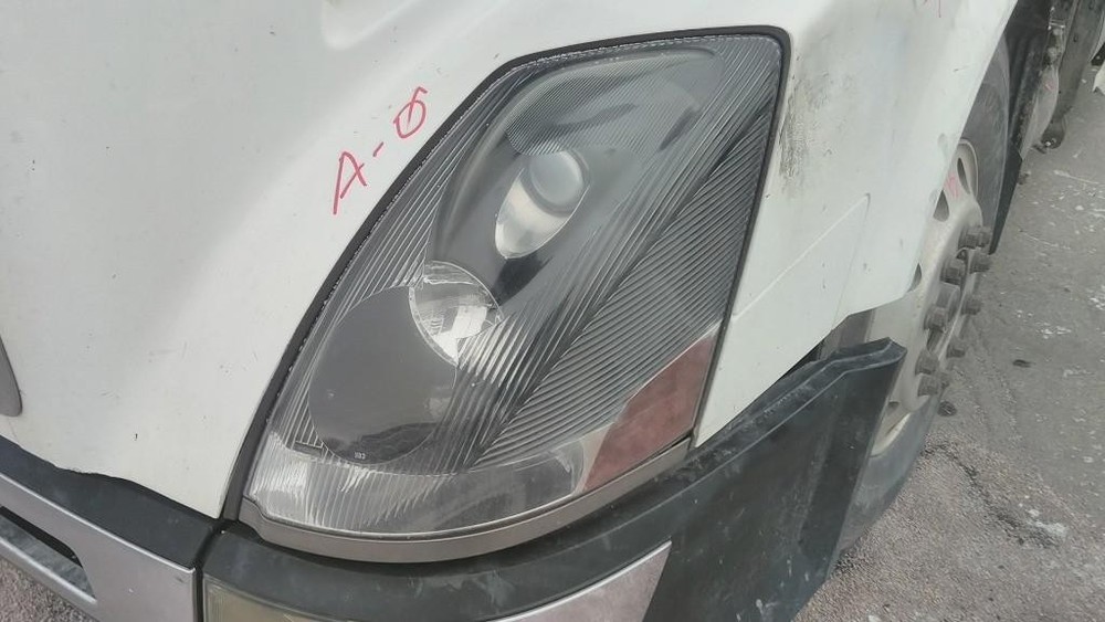 For 2012 VOLVO VNL HEADLIGHT Left ,  OH