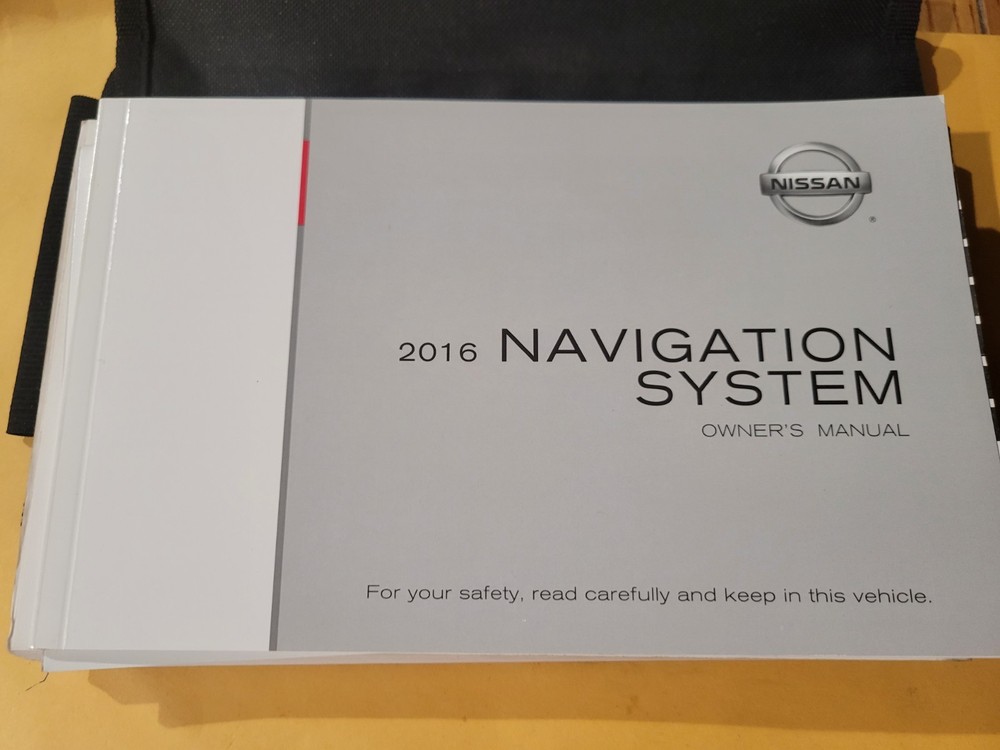 2016 NISSAN ROGUE OWNERS MANUAL & CASE (QUICK REF & NAV)
