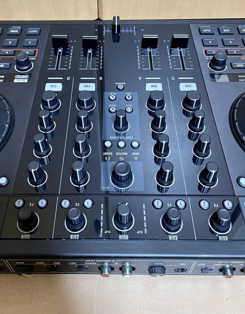 Native Instruments Traktor Kontrol S4 MK1 DJ Controller Midi Turntable