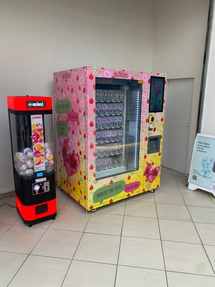 Automatic Products Vending Machine