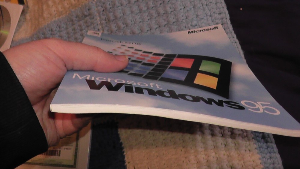 pc software .. manuals ? new microsoft windows 95