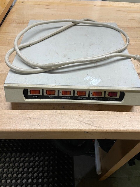 Vintage Computer Power 5 Switch Controller and Surge Suppressor