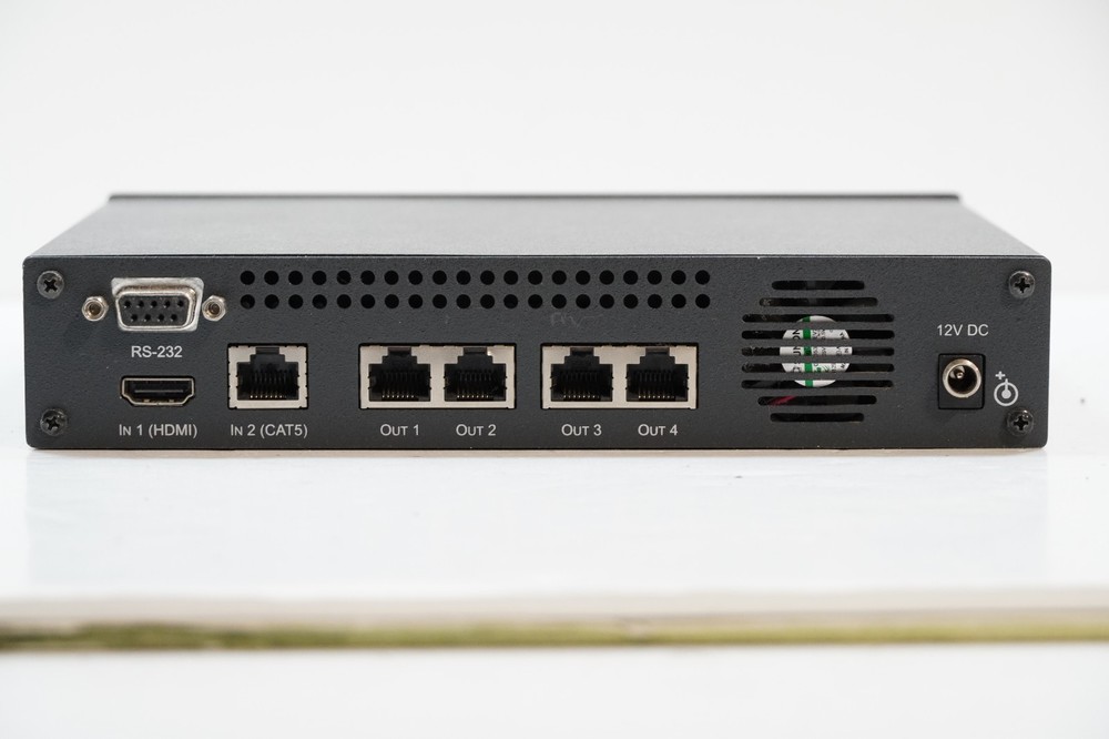 Kramer VM-114H4C Video Distribution switcher/amplifier