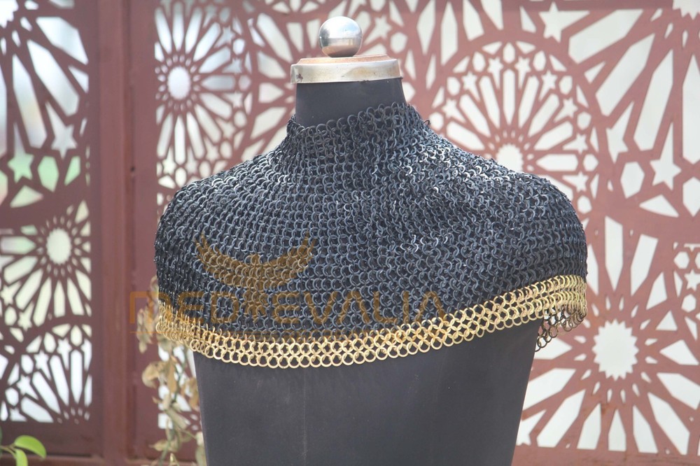 Medieval Neck Armor – 9mm Riveted Chainmail Collar with Brass Trim