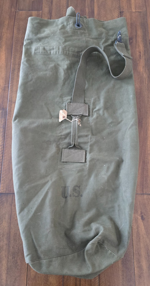 ORIGINAL WWII US ARMY INFANTRY 1944 SOLDIER GI DUFFLE BAG AIR CORPS