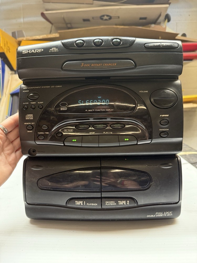 VINTAGE SHARP CD-C2600 3 DISC CD, DUAL CASSETTE, AM/FM SYSTEM