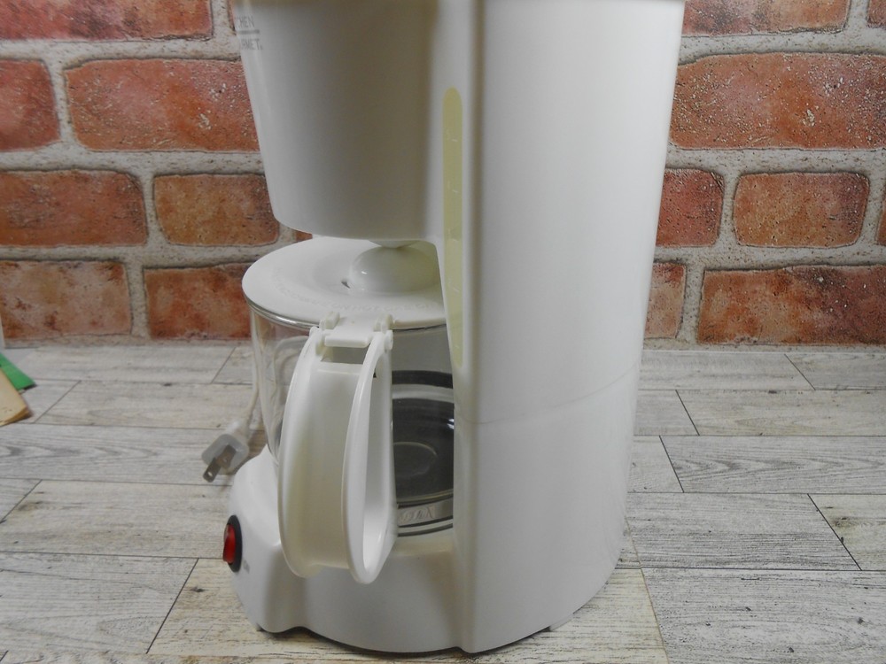 Kitchen Gourmet 5 Cup Coffee Maker TSK-1037A White