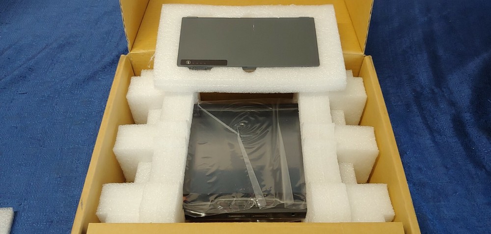 dli DLI8A-N0N0 POS Tablet - New open Box