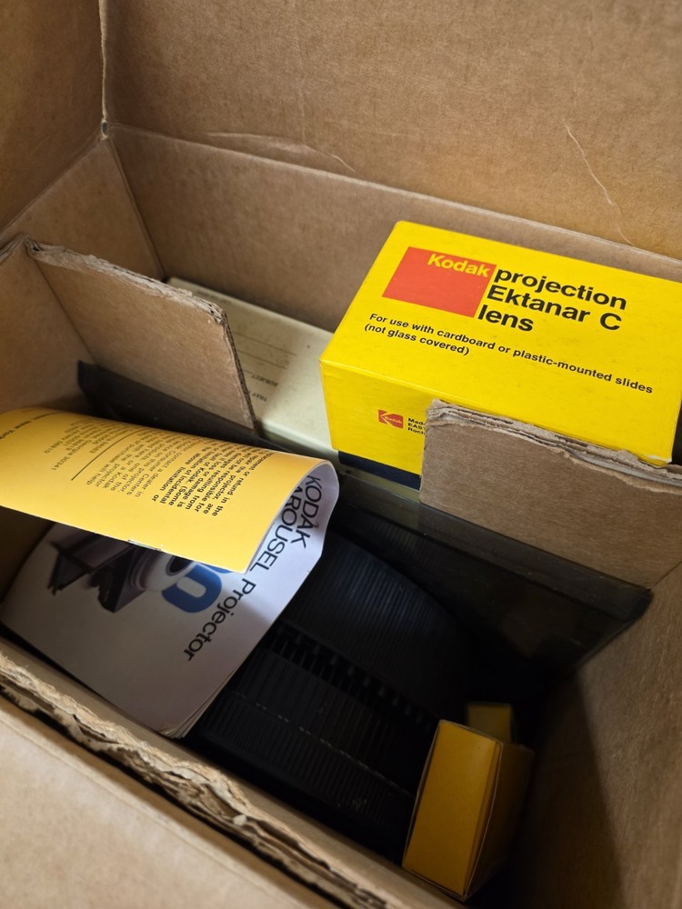 Kodak Carousel Slide Projector 5600
