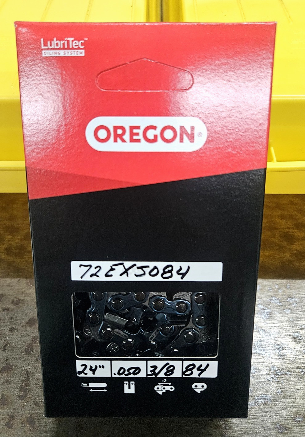 72EXJ084G Oregon 3/8'' .050'' 84 DL 24" Yellow skip chain