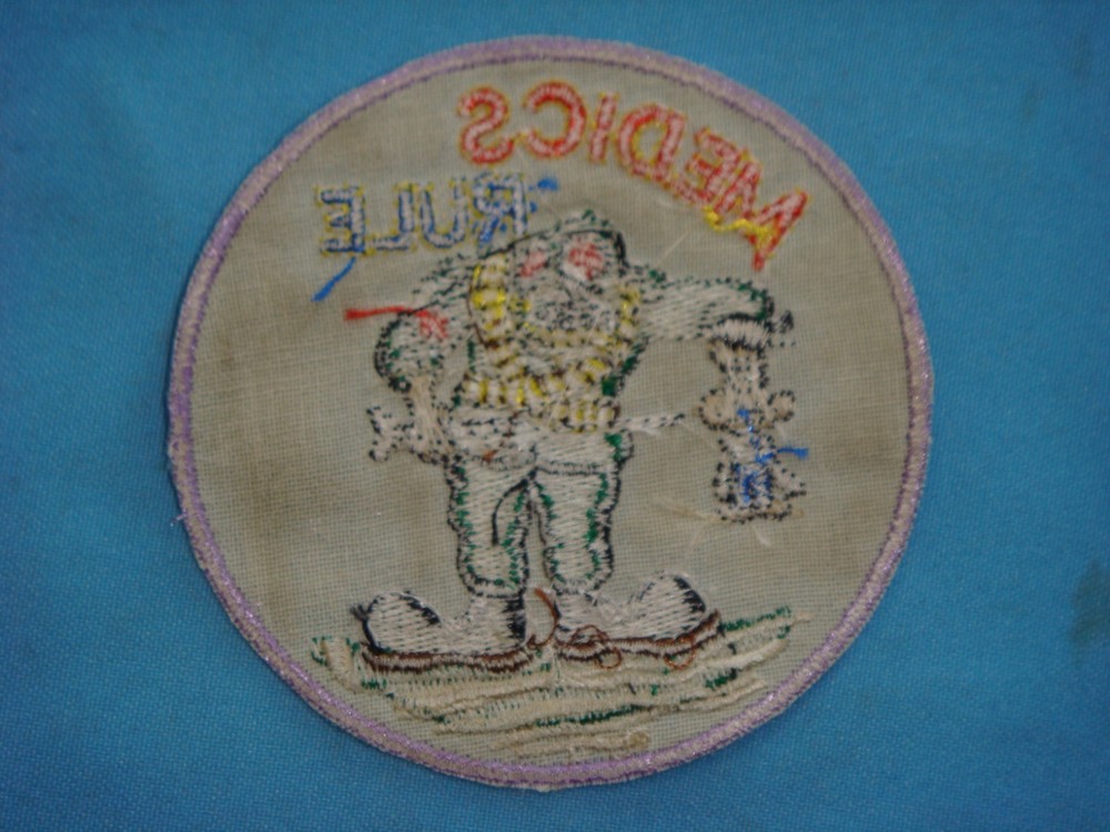 VIETNAM WAR PATCH, US ARMY MEDIC'S RULE