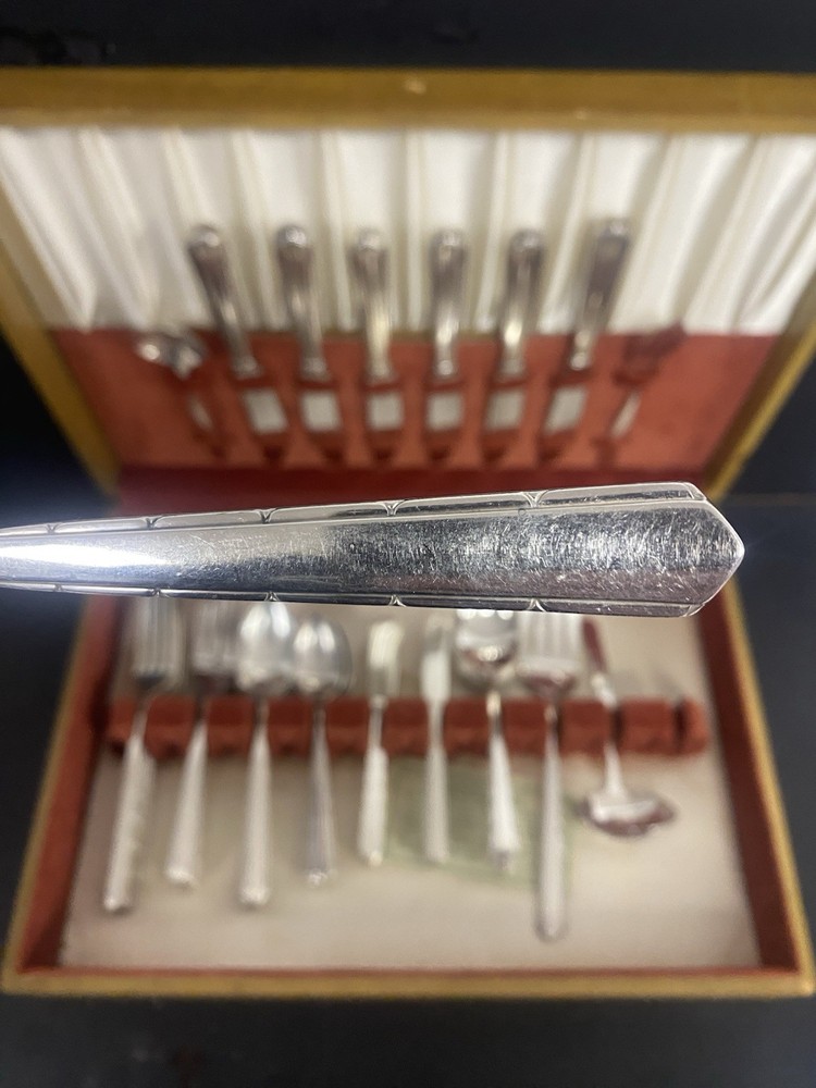 Vintage Gorham Silverplate Flatware REMEMBRANCE 58pc Silverware Set w Chest