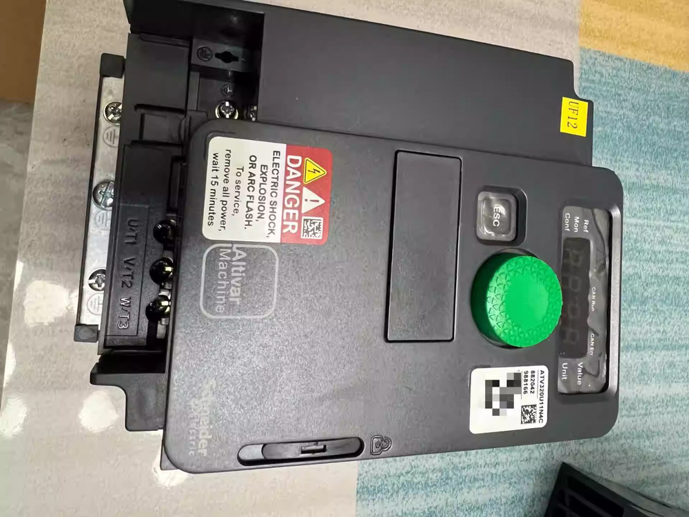 1PCs ATV320U11N4C PLC Frequency Converter