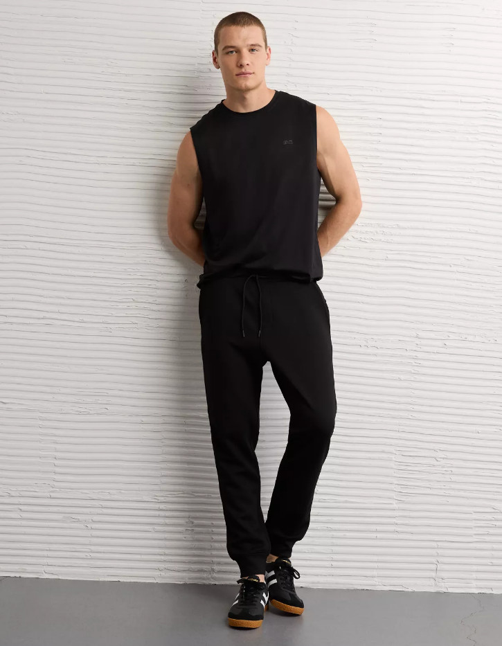 AE 24/7 Jogger, Bold Black - New