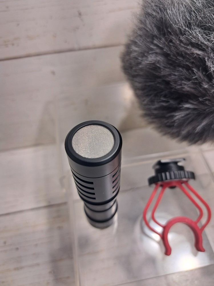 Microphone Universal Condenser Video VXR10 with Shock Mount, Missing Cords