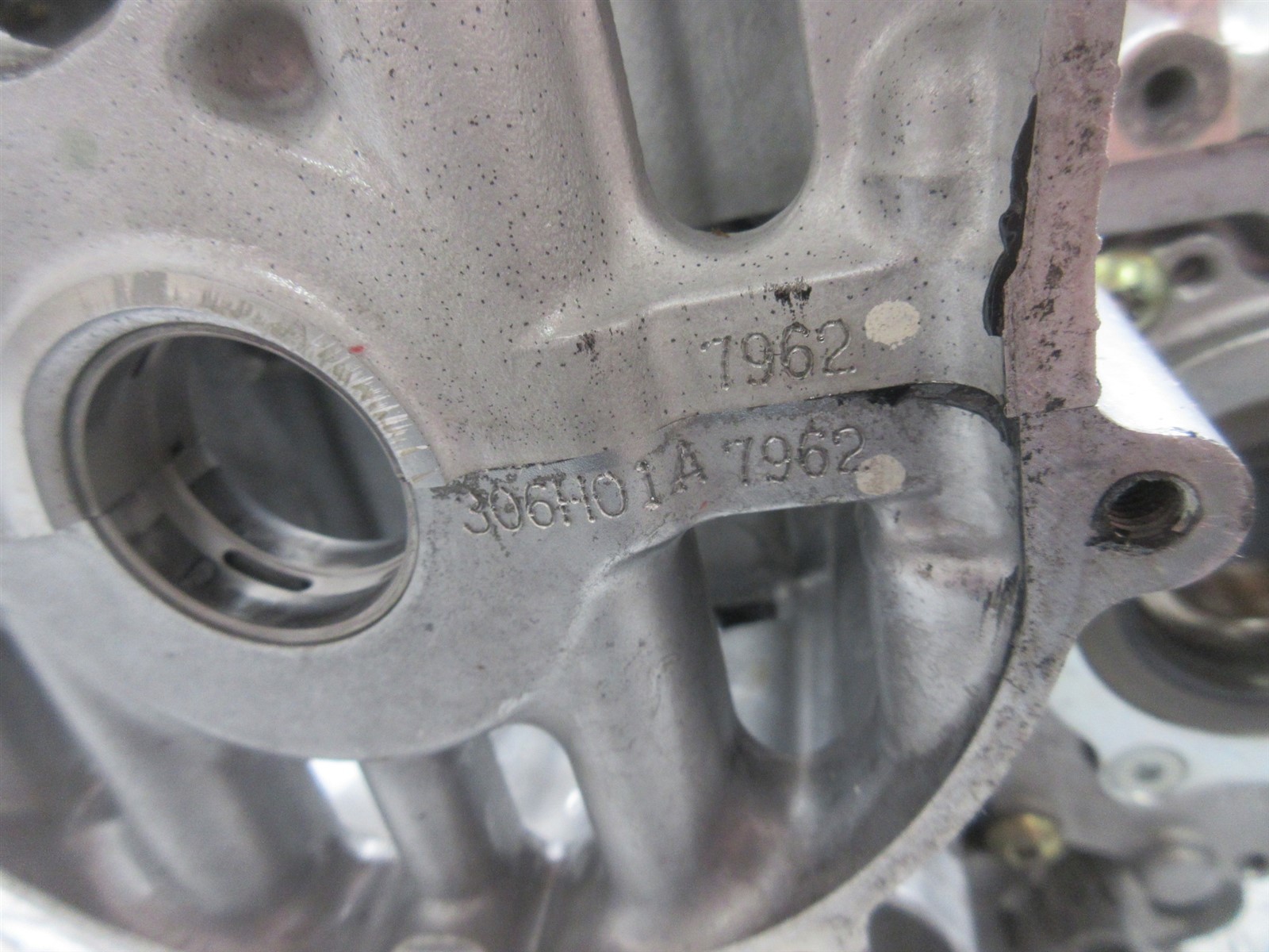 2007 06-07 Suzuki GSXR 600 GSXR600 Crankcase Case Engine Motor Block Piston Lot