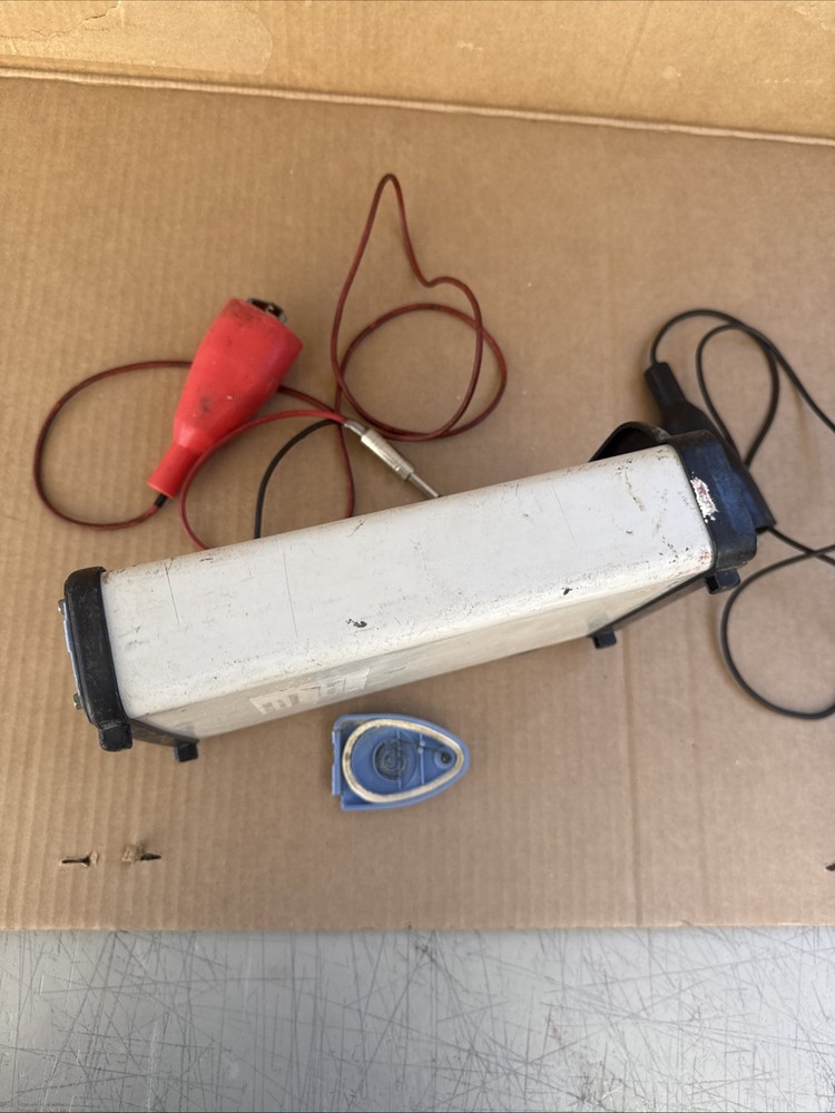 Radiodetection RD400LCTx Lightweight Compact Transmitter for Cable Pipe Locator