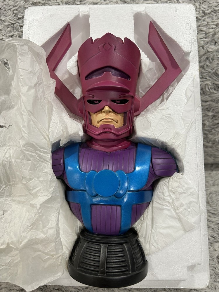 Bowen Galactic Bust #349/5000