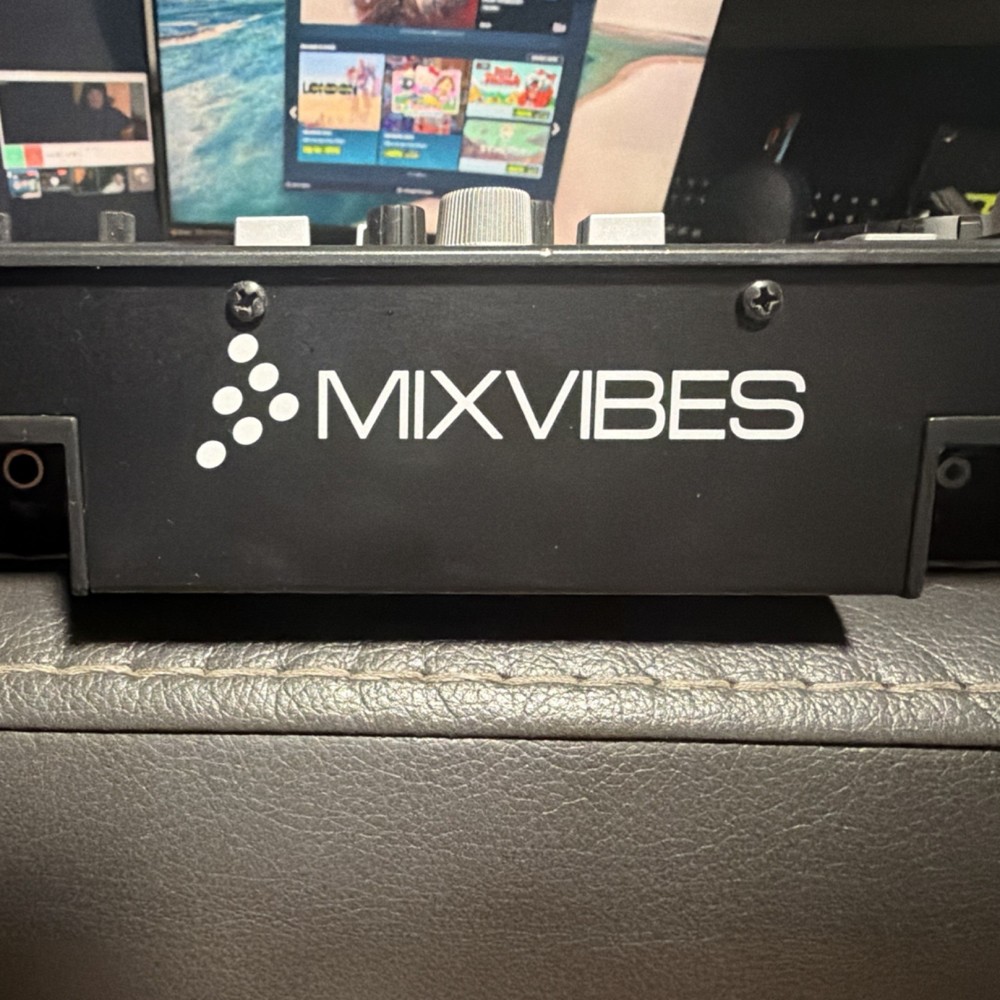 MixVibes Double Deck DJ Controller Black Loop/Sampler Filter Pitch USB RCA Mixer