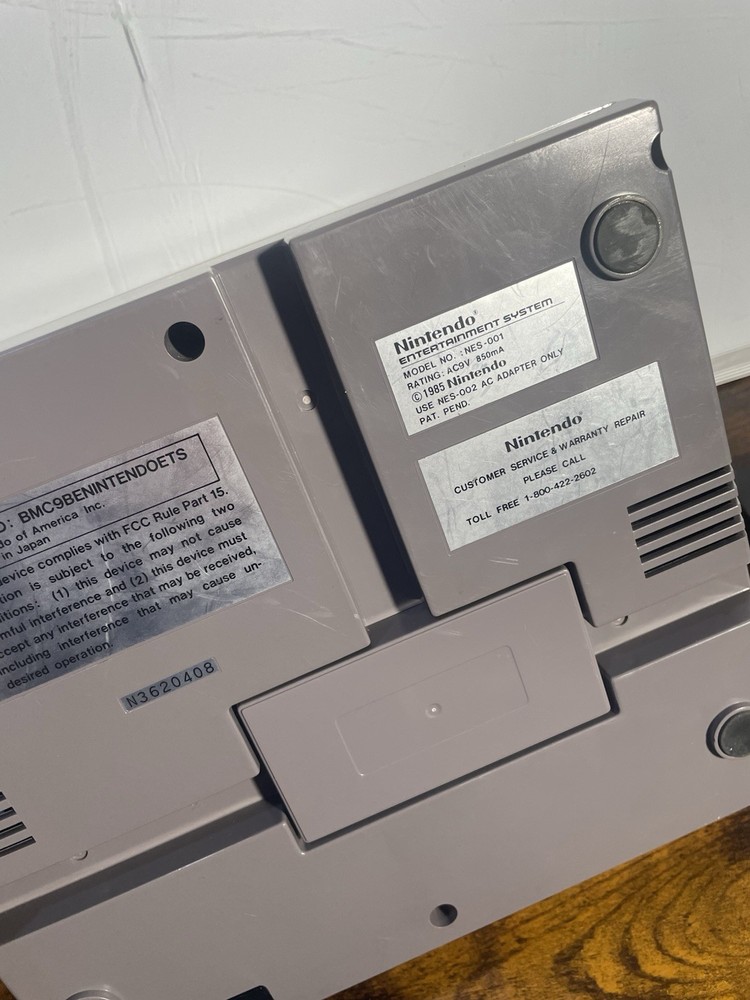 Nintendo NES-001 Console with Controller, Cables, Super Mario Bros Game