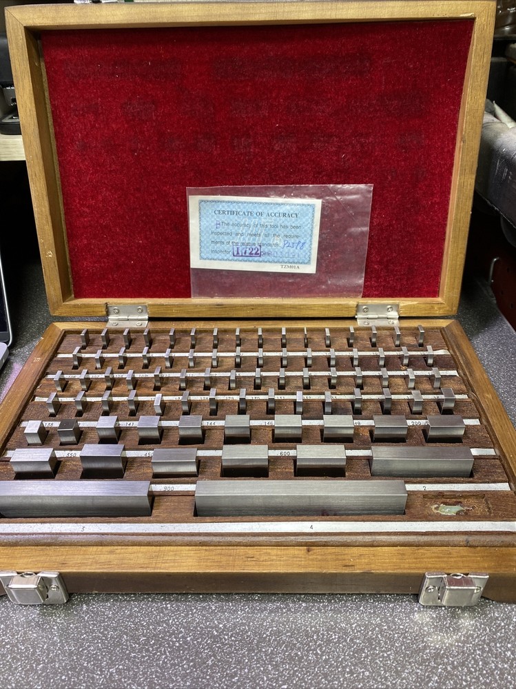 Rectangular Gage Block 81 PCS Set W/ WOODEN CASE - Used -Excellent Condition