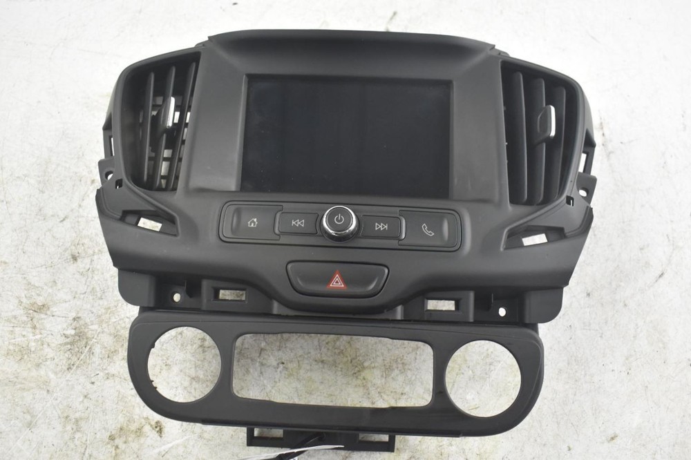 2018 GMC Terrain Used Display Screen - No Anti-Theft Code, Reprogram Required