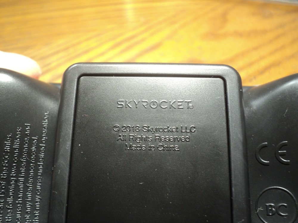 Sky Viper Misc. Controller No. 01943TX, Flying Guide & Spare Rotors China