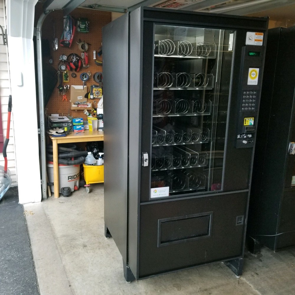 AMS 35 & 39 COMBO / SNACK VENDING MACHINE COIN RETURN BUTTON / Sensit 1, 2 ,3