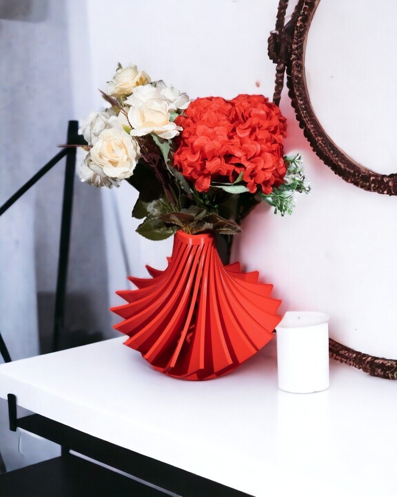 Kario Short Vase