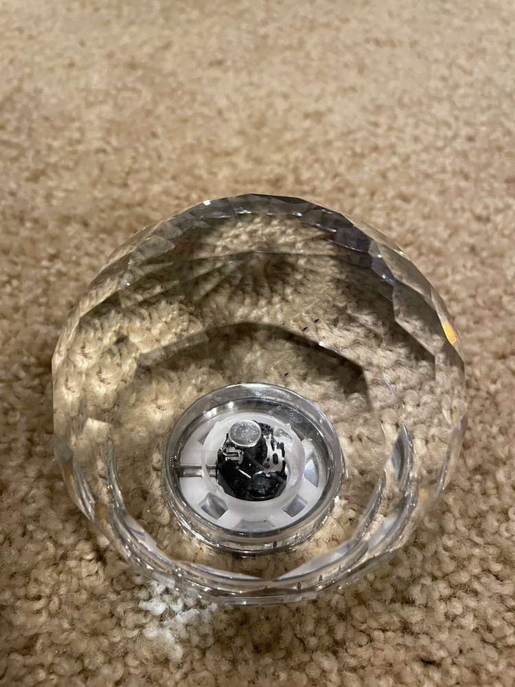 Quartz camry clock paperweight