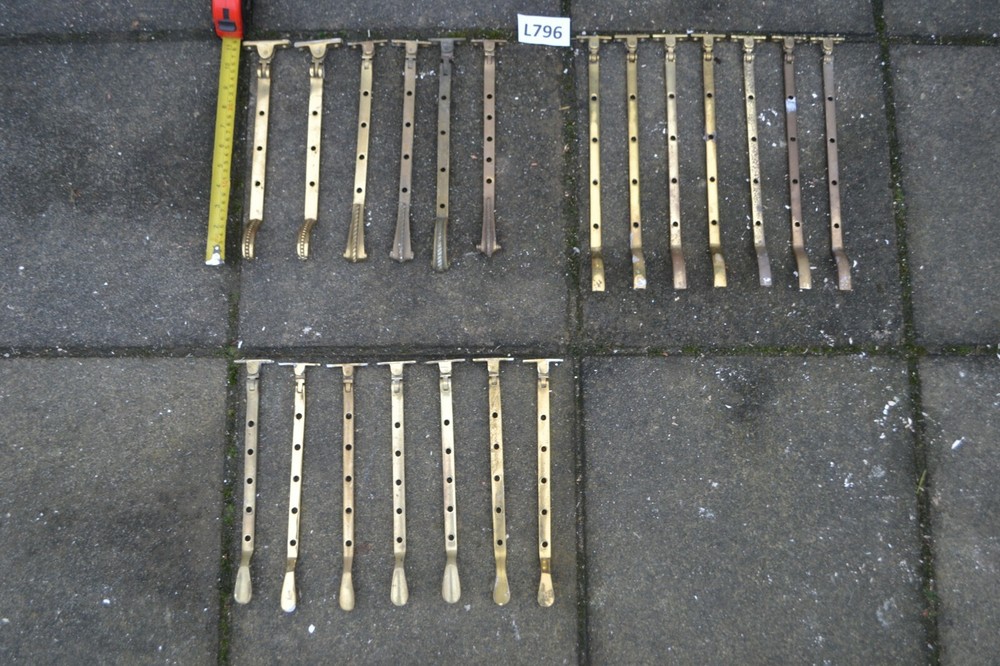 20 window handles / levers / openers / latch. L796