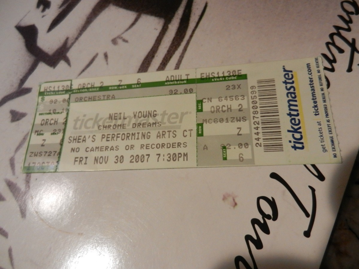 NEIL YOUNG 2007 Continental Tour Book / Chrome Dreams W/TICKET Shea's Buffalo NY