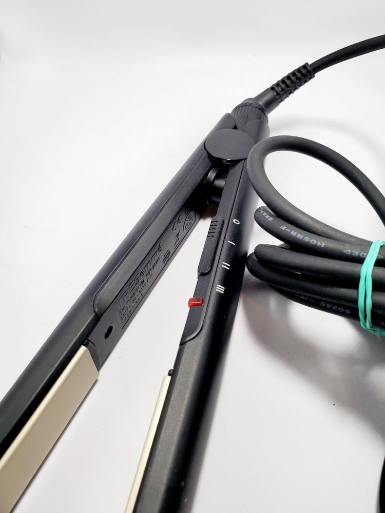 TRESEmme Thermal Flat Iron 1" Ceramic