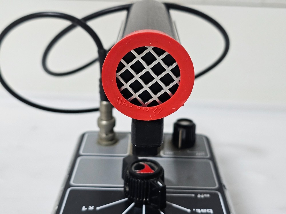 Bicron Surveyor 200 Meter Geiger Counter w/ Probe