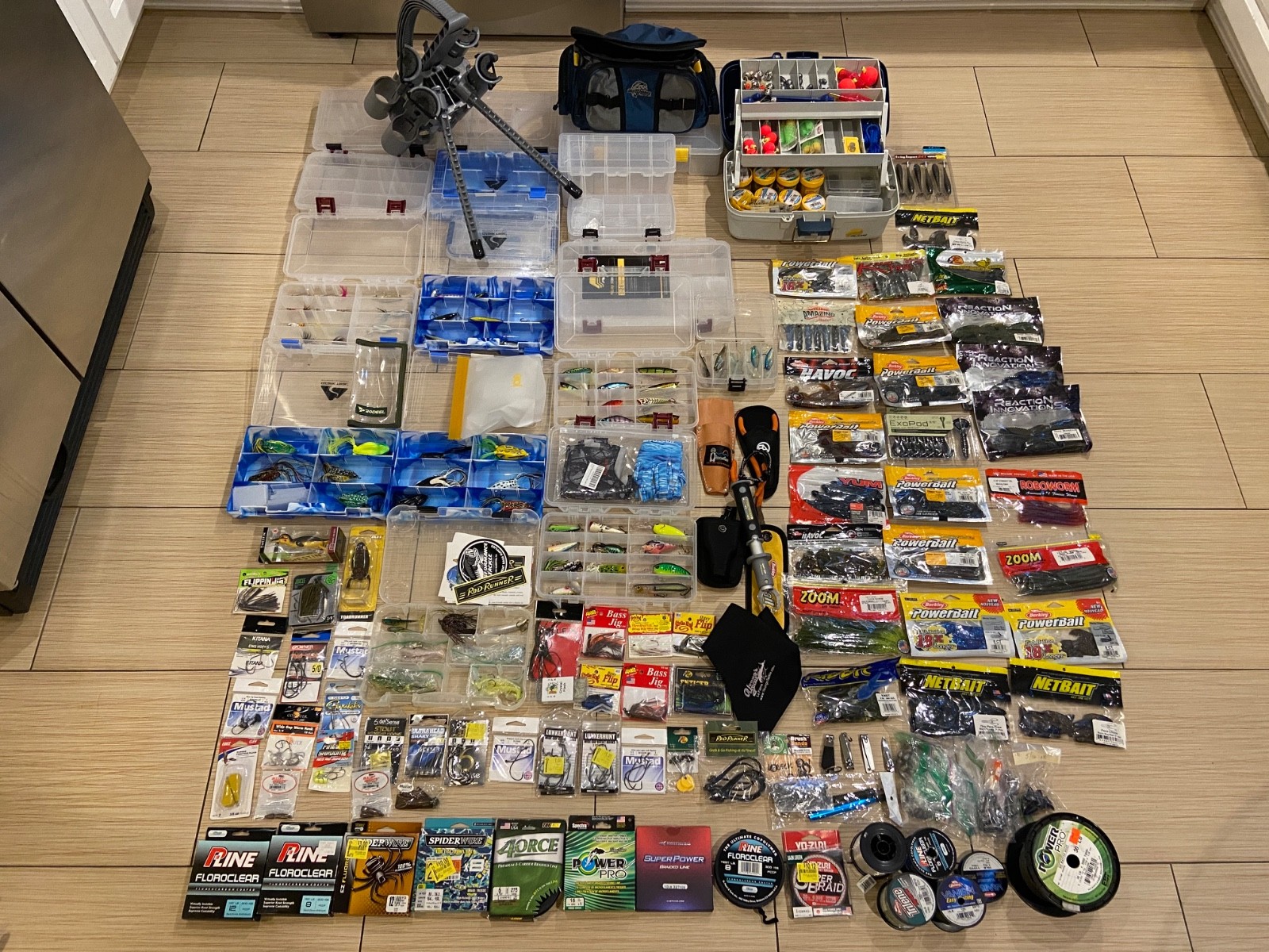 🎣 40 LBS of Bass Fishing Gear – Mostly NEW – 65+ Lures – Complete Setup