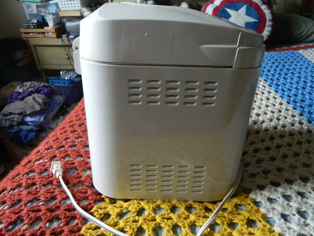 Breadman Automatic Bread Maker Model TR444