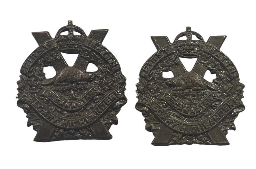 WW2 Calgary Highlanders Collar Badge Pair
