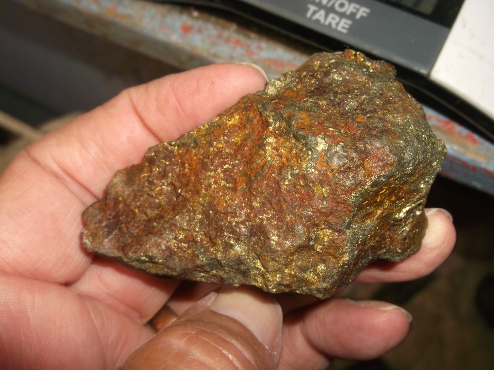 Gold, silver, copper, 139 grams samples ,ore high grade .