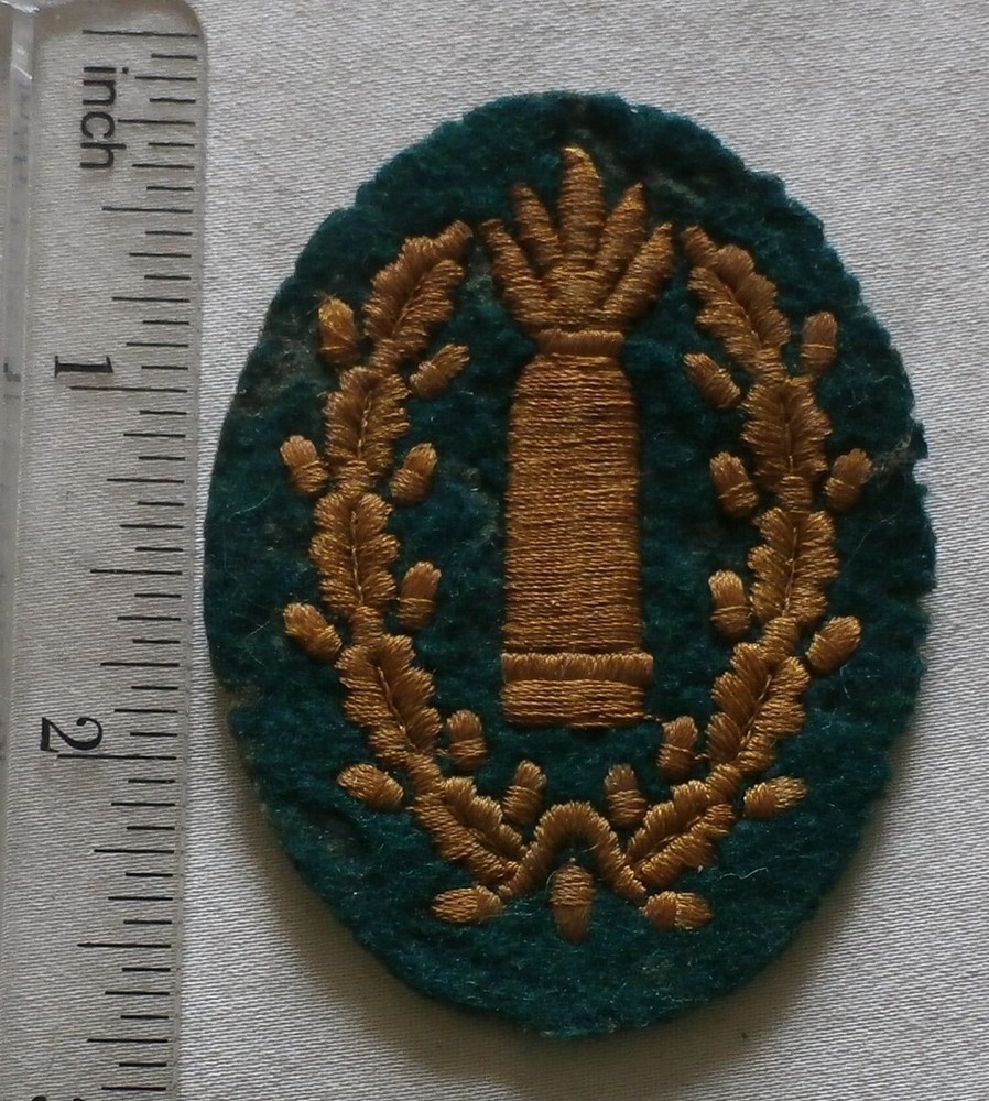 WW2 German army Early pre war gun layer qualification patch, many moth bites