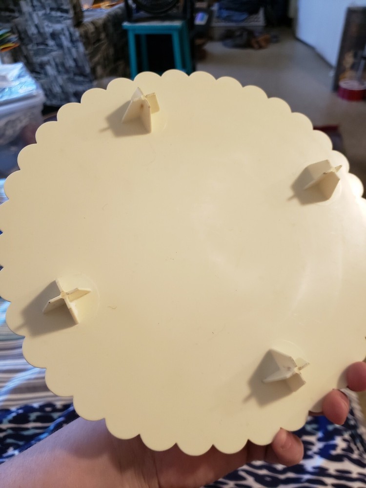 Wilton Decorator Preferred Circles Of Strength Cake Circle 9"