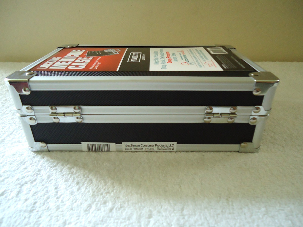 " NWT " Vaultz Locking Medicine Case " Great Multi Use Storage Case "