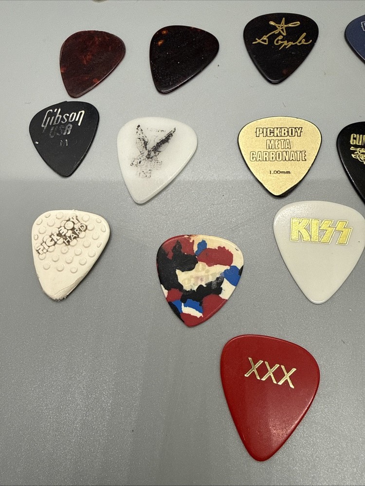 Guitar Pick Lot Kiss Guns Roses Britny Fox Gibson Dunlop Pickboy Gene Simmons