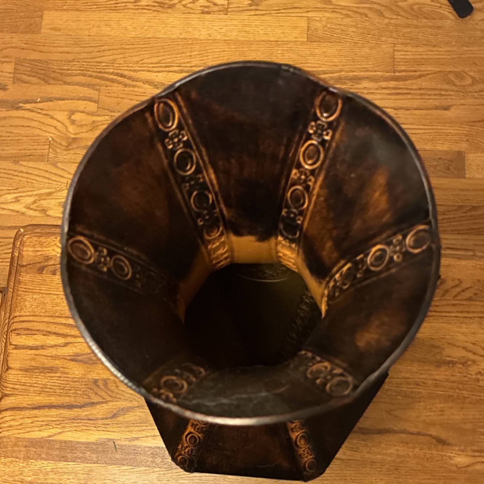 Antique Style Matte Brown Gold Metal Flower Vase Hexagonal Etched Pattern