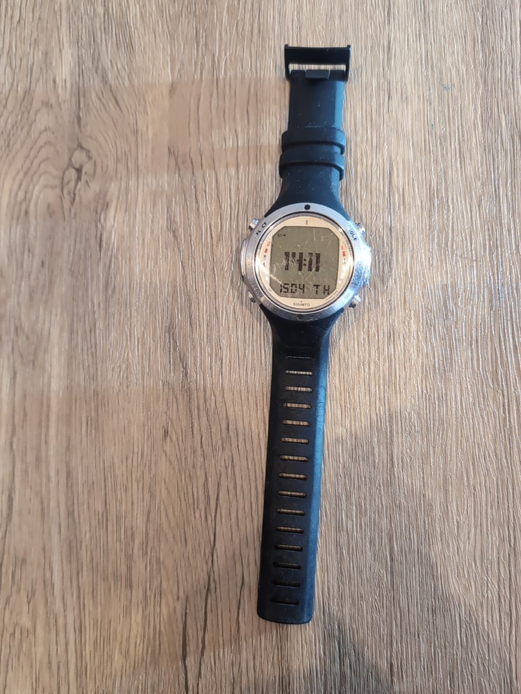 Suunto D6 Dive Computer with USB cable