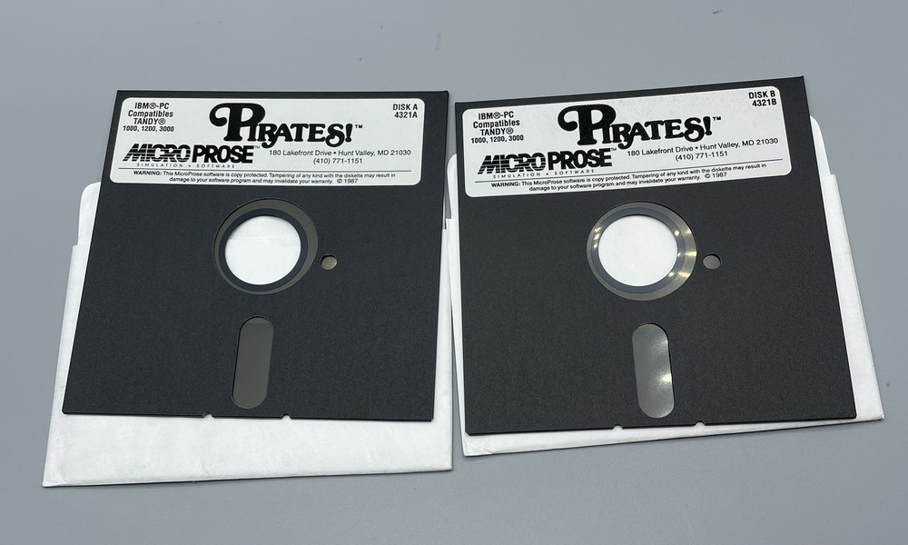 Sid Meier's Pirates! MicroProse IBM PC 5.25" Disk w/ Map & Manual