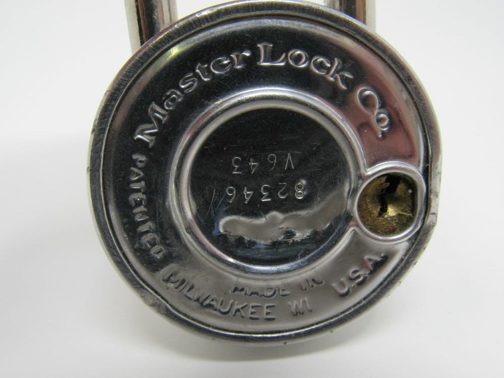 Master Lock Co Combination Pad Lock Back Key Hole 82346 V56