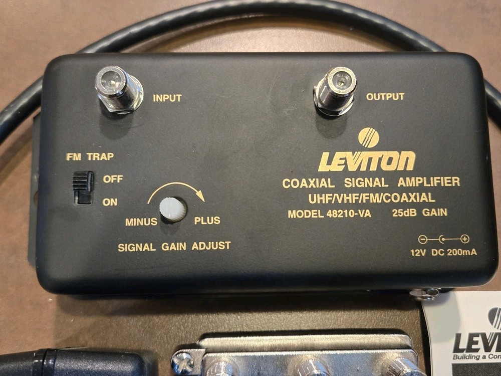 Leviton Video Amplifier Module & 6 Way Splitter