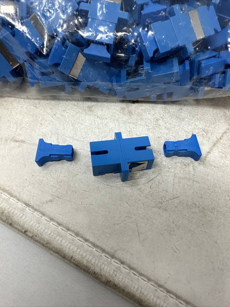 Qty=100, SM-SC/UPC Simplex Adapter with flange Blue